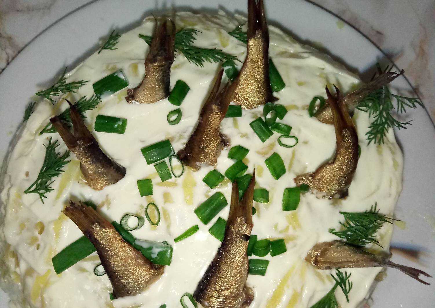 Салат со шпротами «рыбки в пруду». пошаговый рецепт с фото