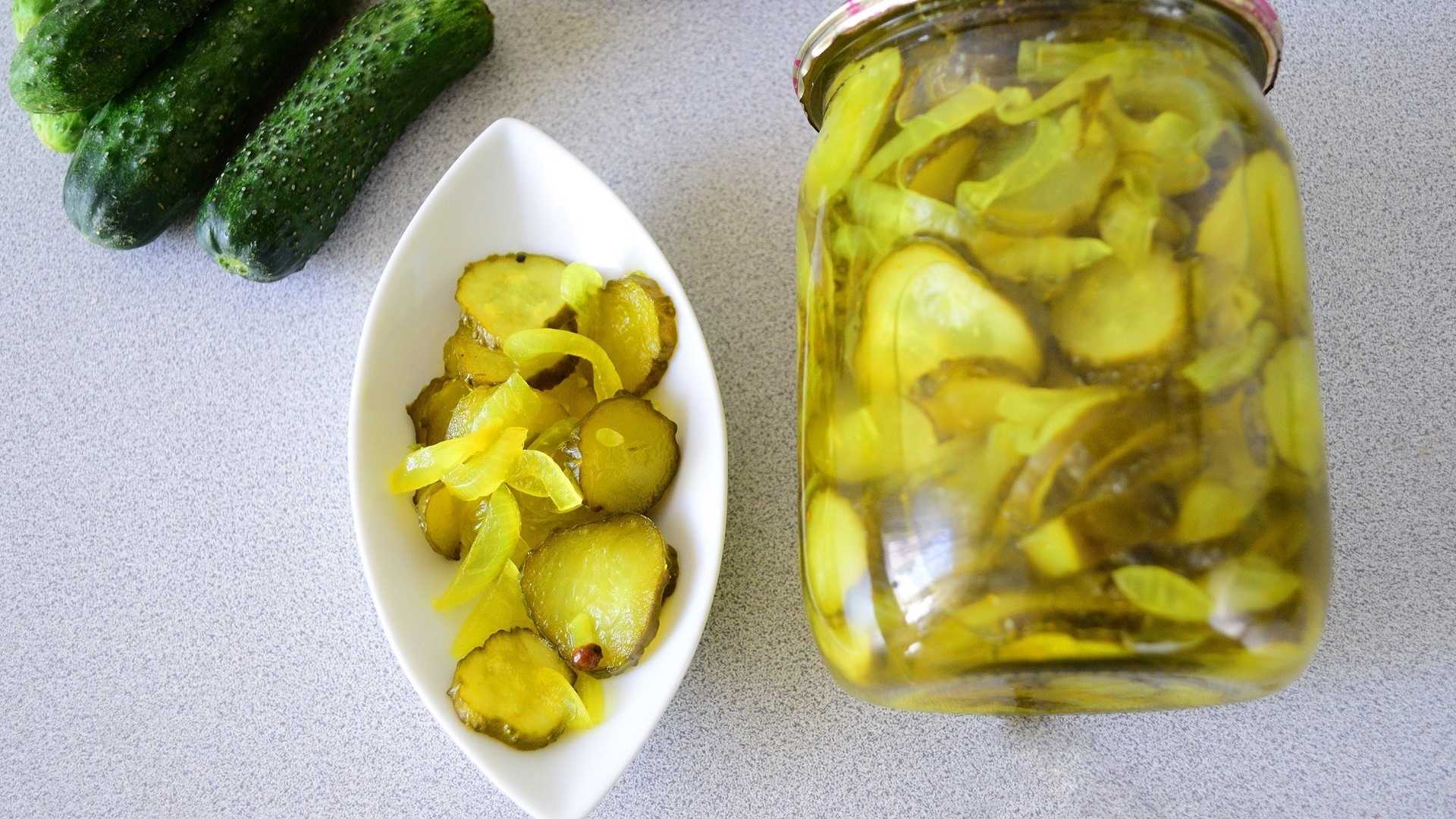 Самые вкусные рецепты маринованных огурцов по-польски на зиму резаных и дольками. огурцы по-польски на зиму: пять бесподобных рецептов огурцы резаные по польски