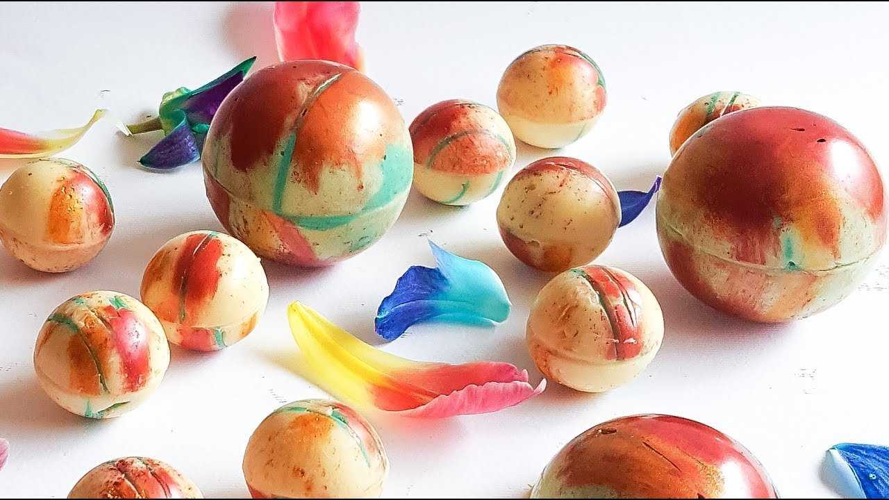 Как сделать шары из шоколада для украшения торта