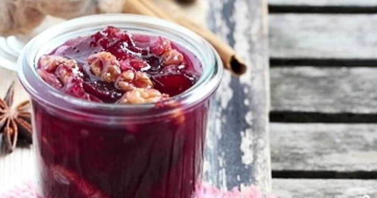 Сливовое варенье по-грузински с имбирем и орехами