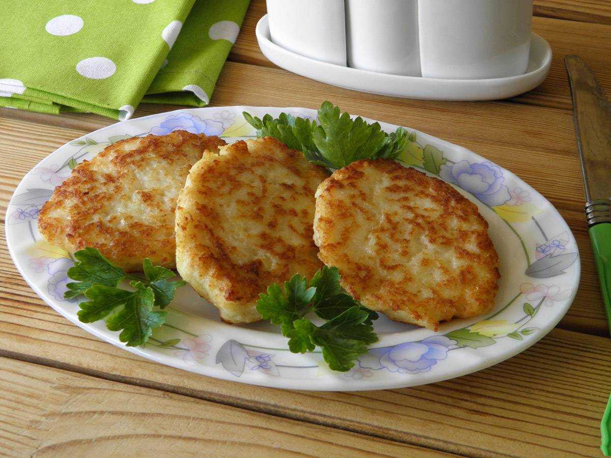 Как приготовить рыбные котлеты из минтая? 7 очень вкусных и простых рецептов