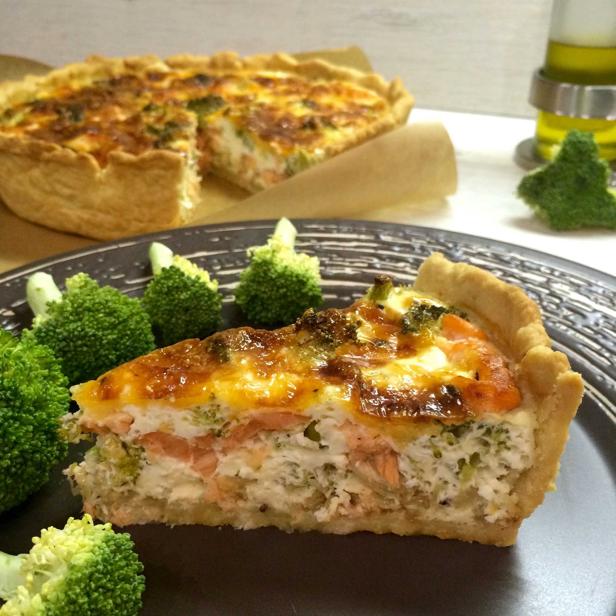 Киш с лососем и брокколи - рецепт вкусного лотарингского пирога
