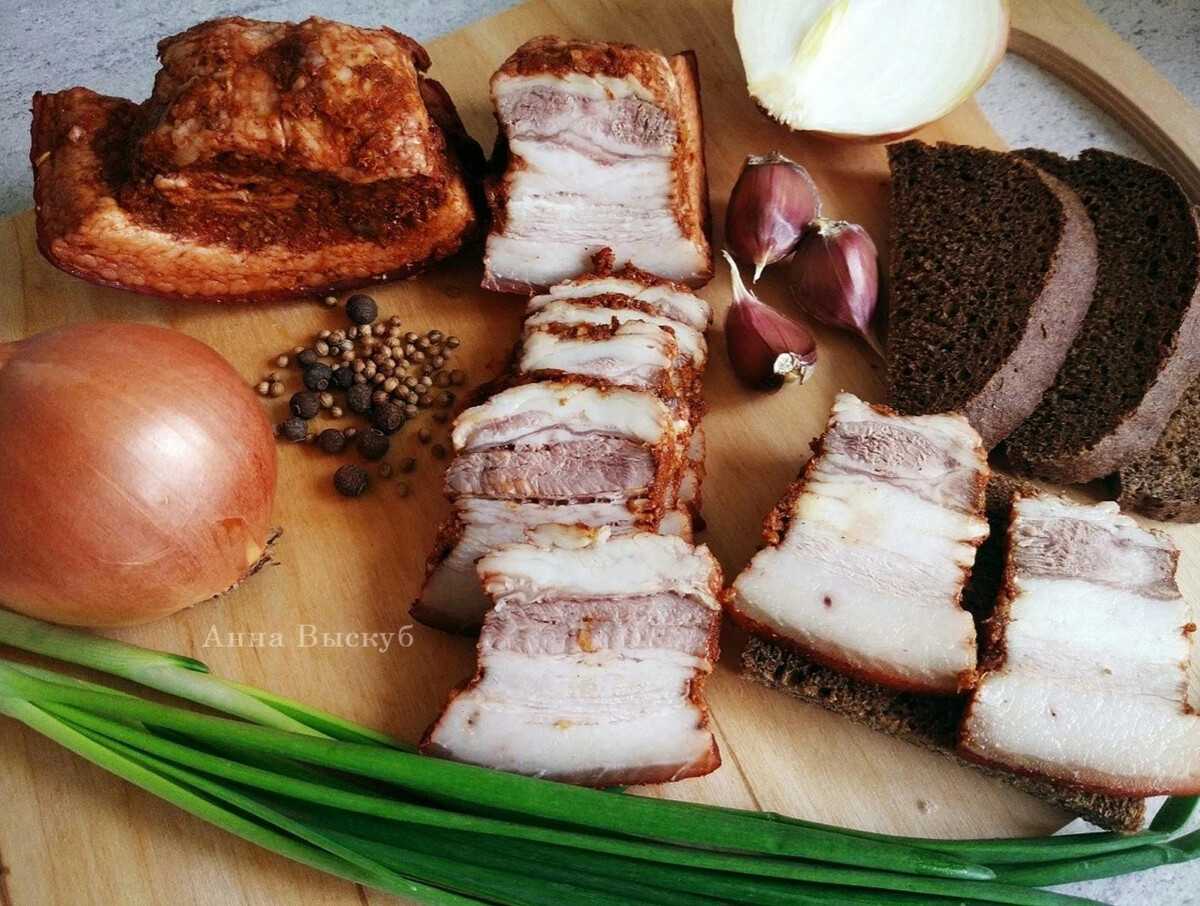 Как приготовить свиную грудинку