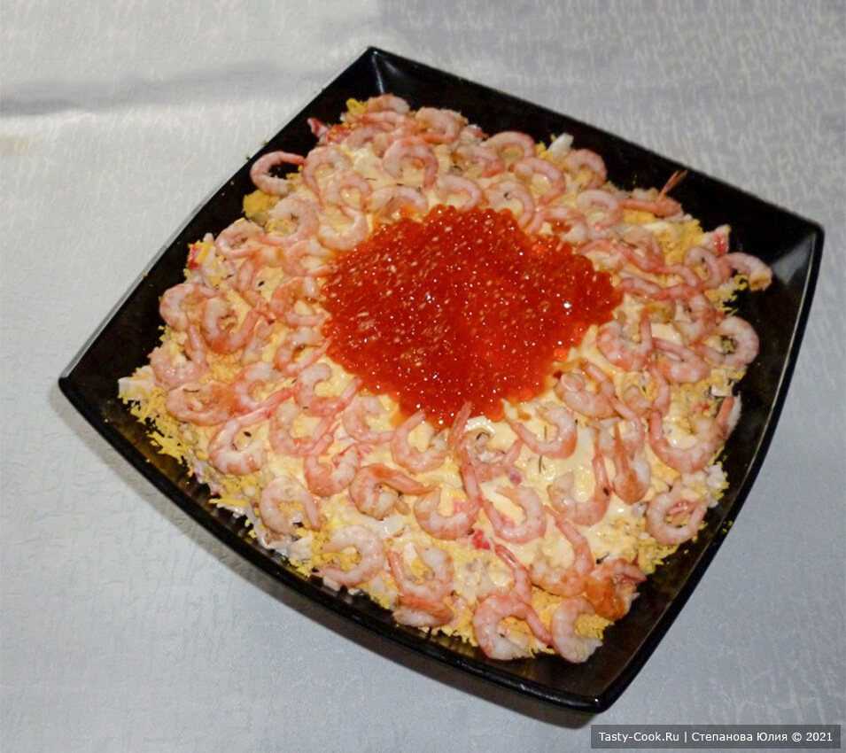 Салат «красное море» с крабовыми палочками, кальмарами, креветками, красной рыбой: пошаговые рецепты и списки подходящих дополнительных ингредиентов + отзывы