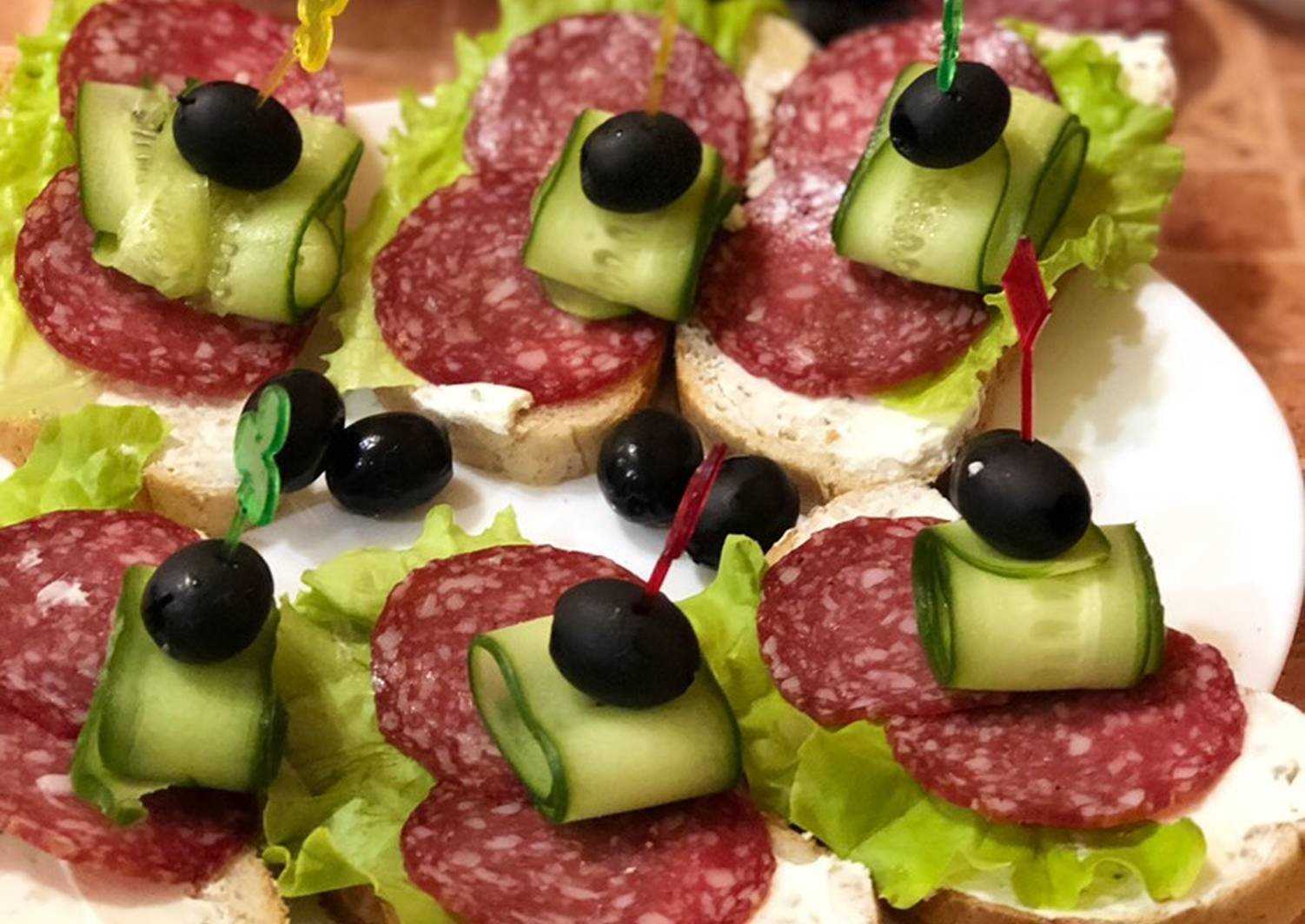 Бутерброды с красной рыбой на праздничный стол: простые и вкусные рецепты с фото – рецепты с фото