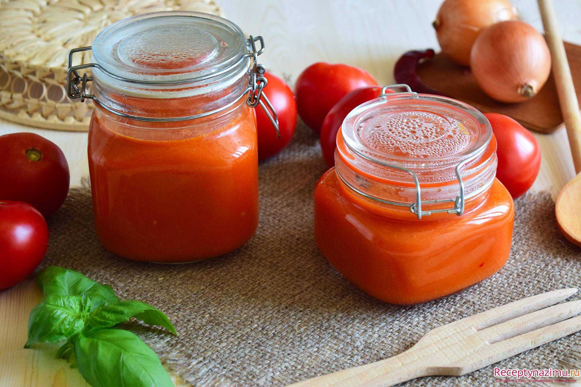 Кетчуп из помидоров на зиму очень вкусный: лучшие рецепты. кетчуп домашний из помидоров на зиму с крахмалом, «пальчики оближешь», без уксуса, с чесноком, луком, базиликом, болгарским и острым перцем, яблоками, сливами: рецепты, секреты