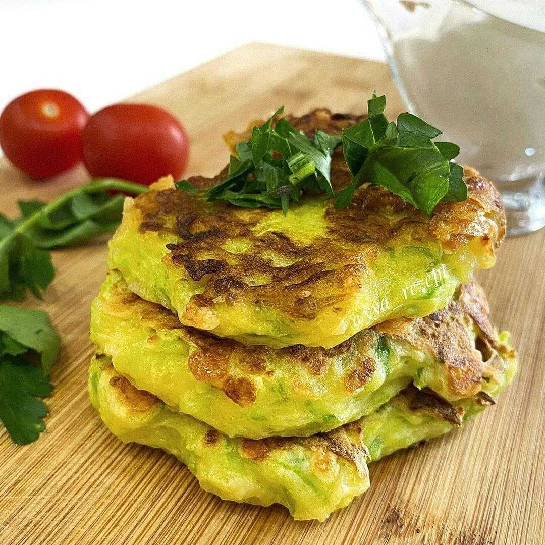 Оладьи из кабачков – 9 самых вкусных рецептов