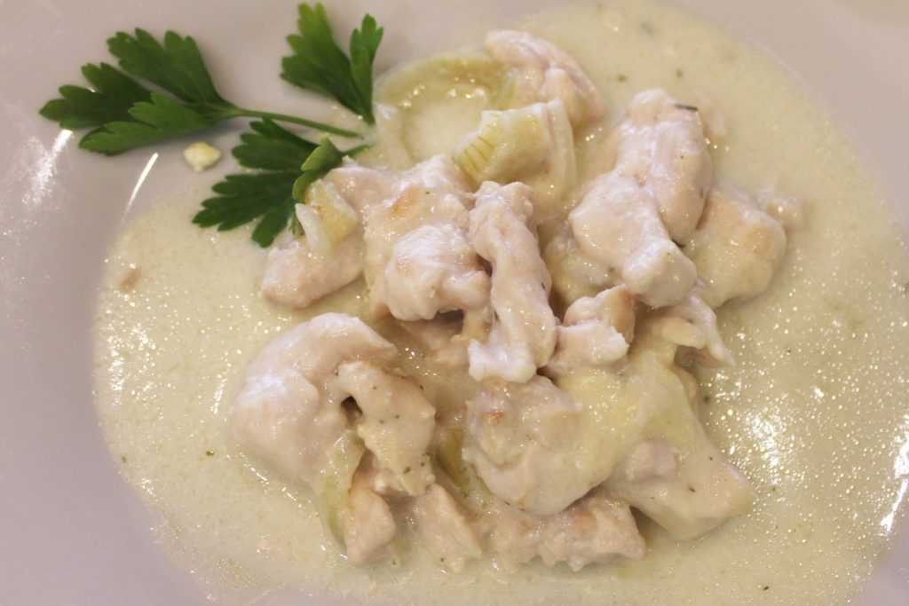 Фрикасе из курицы — классический рецепт и его варианты приготовления
