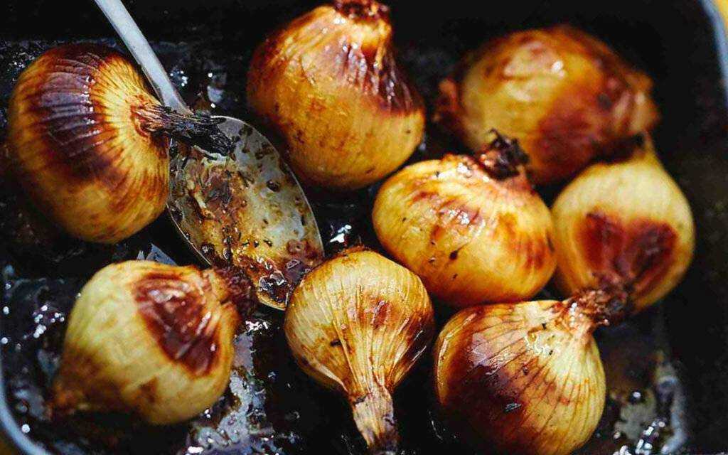 Свинина в духовке — 7 вкусных рецептов сочной и мягкой свинины