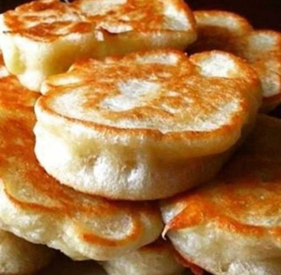 Пышные дрожжевые оладьи с сухими дрожжами, рецепт на воде