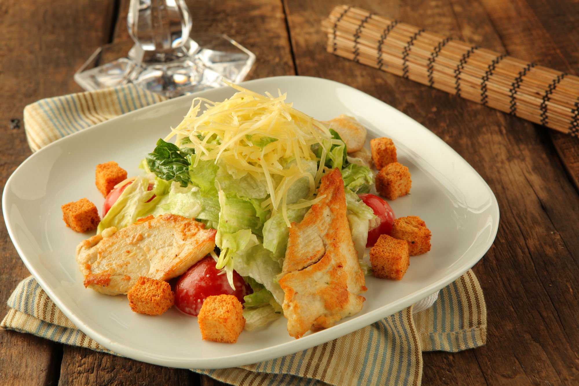 Салат цезарь с курицей — 15 классических рецептов