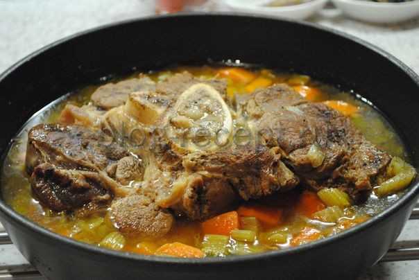Сочная говяжья рулька, вкусный рецепт для духовки с пошаговыми инструкциями