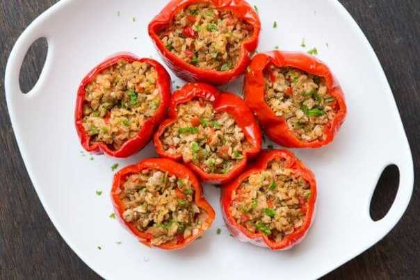 Фаршированный перец в духовке — 8 вкусных и быстрых рецептов