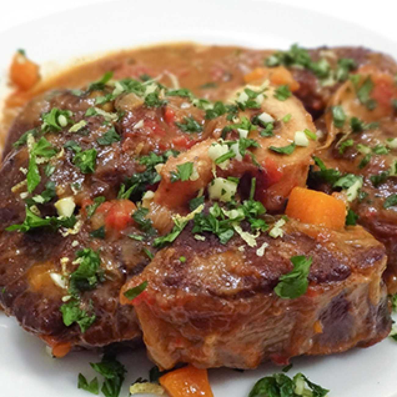 Оссобуко — вкусное итальянское блюдо