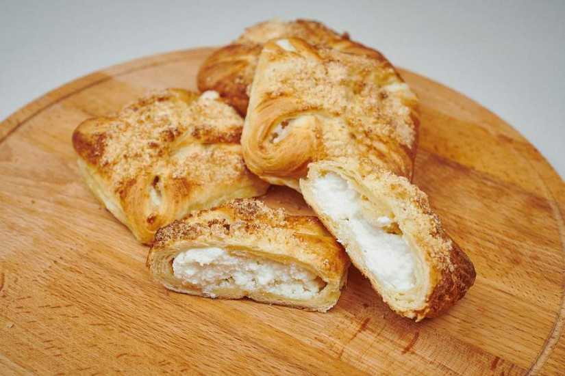 Пирог с творогом: 12 очень вкусных, нежных и быстрых рецептов
