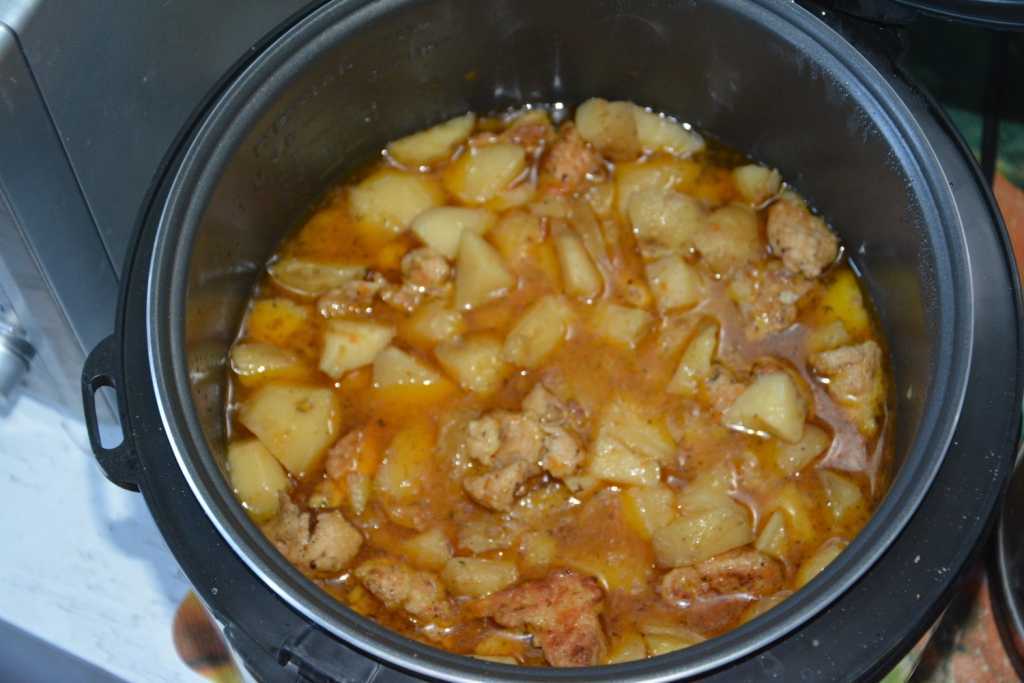 Рецепт приготовления курицы с картошкой в мультиварке