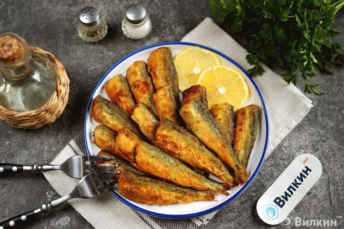 Салака в духовке - 6 рецептов, как запечь, с фото пошагово