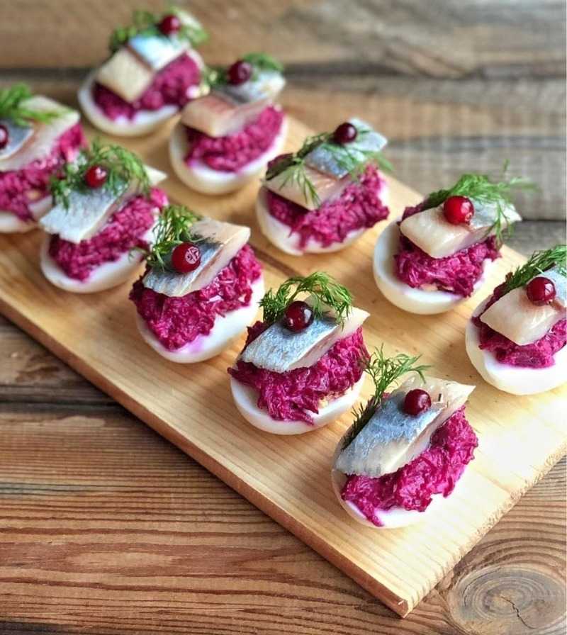 18 простых и вкусных рецептов закусок к празднику в 2023 году на стол: пошаговые