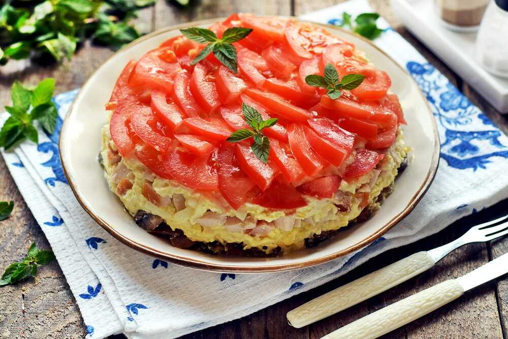 Салат любимый муж - 6 рецептов с грибами и копченой курицей, фото