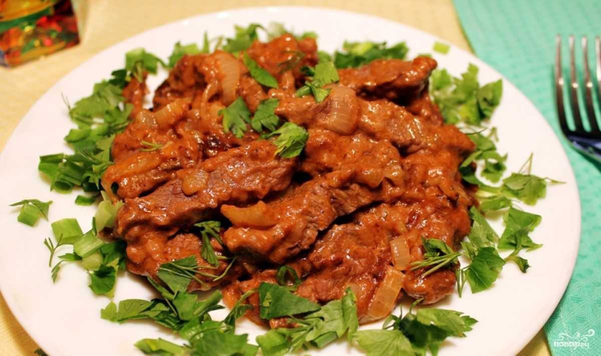 Гуляш из свинины с подливкой. как приготовить, чтобы мясо было мягким и сочным?
