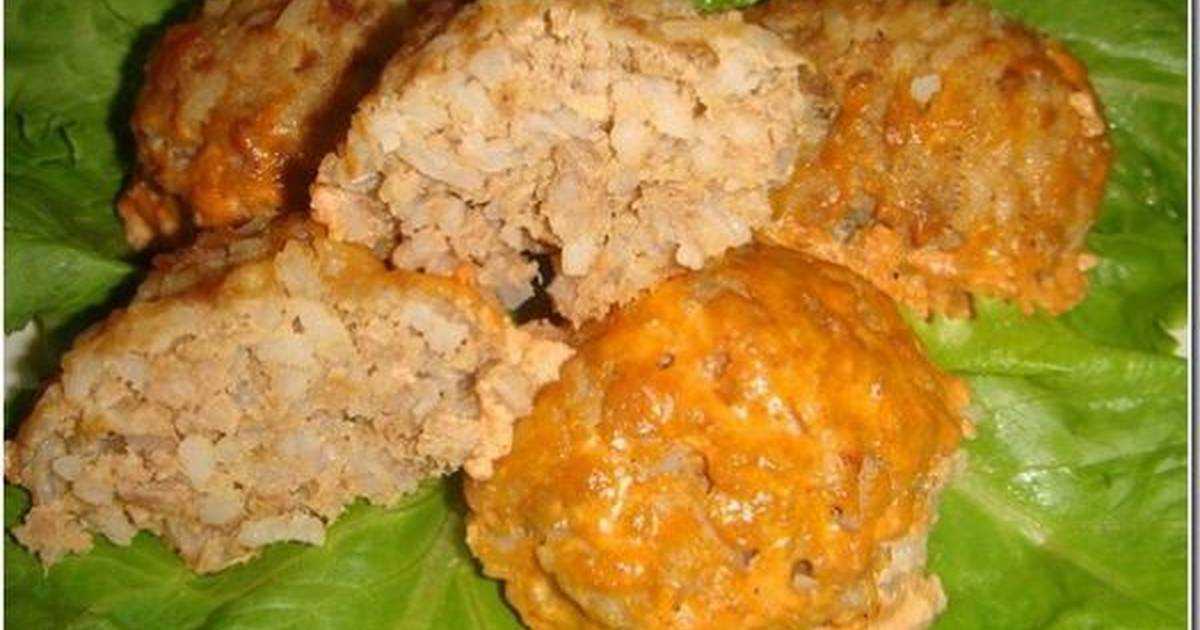 Ежики из фарша с рисом с подливкой на сковороде рецепт с фото пошагово
