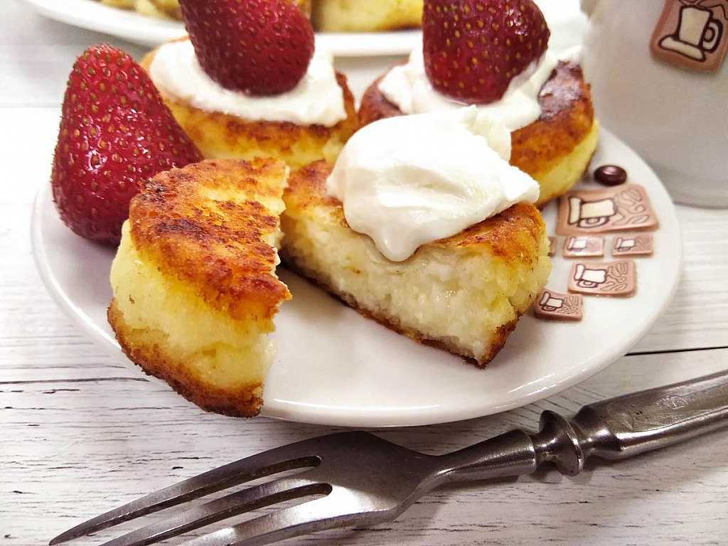 Сырники из творога в духовке — воздушные и нежные рецепты