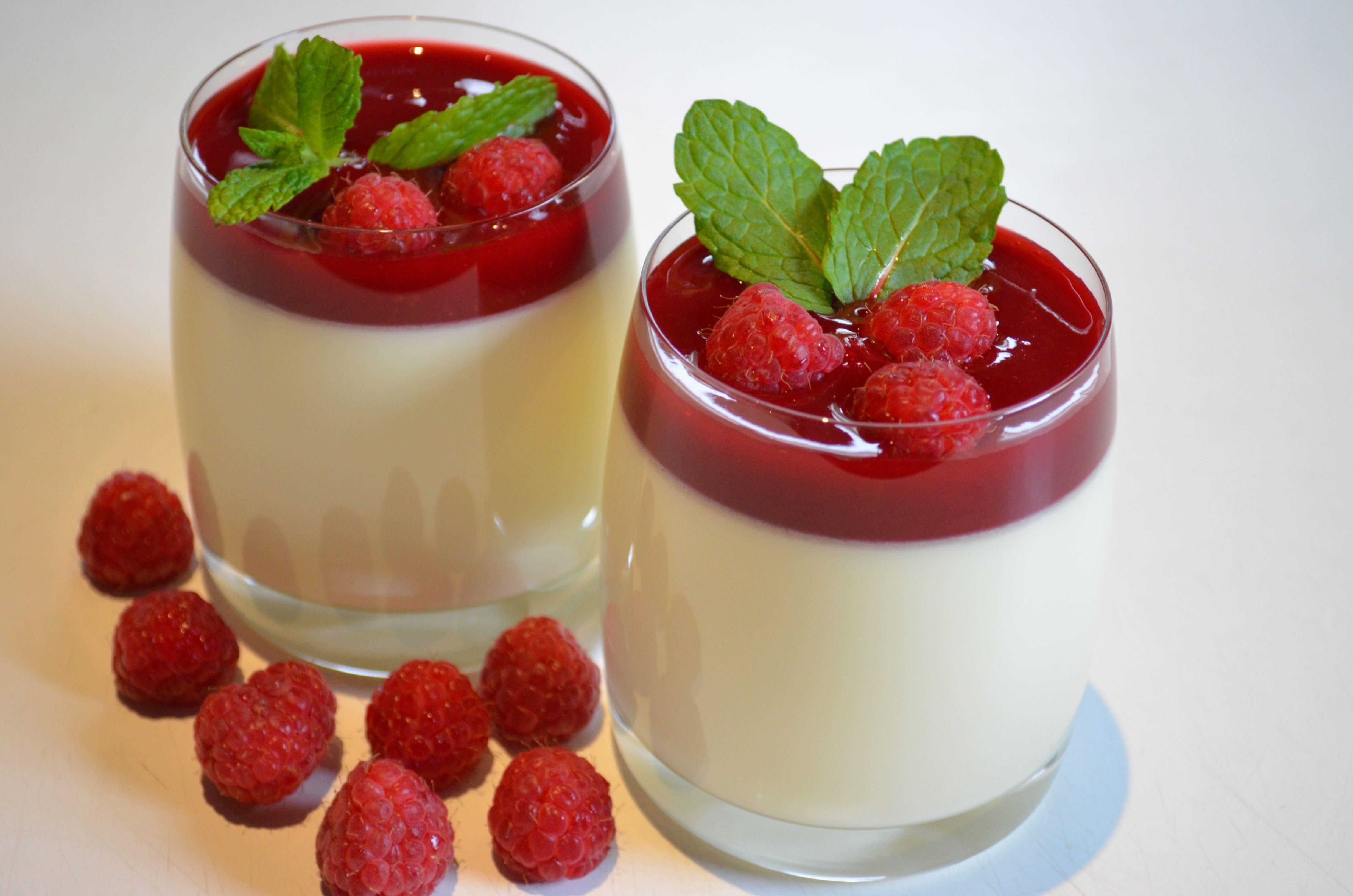 Десерт panna Cotta