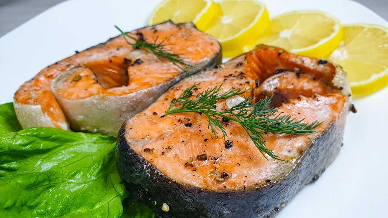 Как приготовить сочный и вкусный кижуч, запеченный в духовке – рецепты с фото пошагово в фольге, чтобы была сочной, стейки, с овощами, в сливках, с картошкой