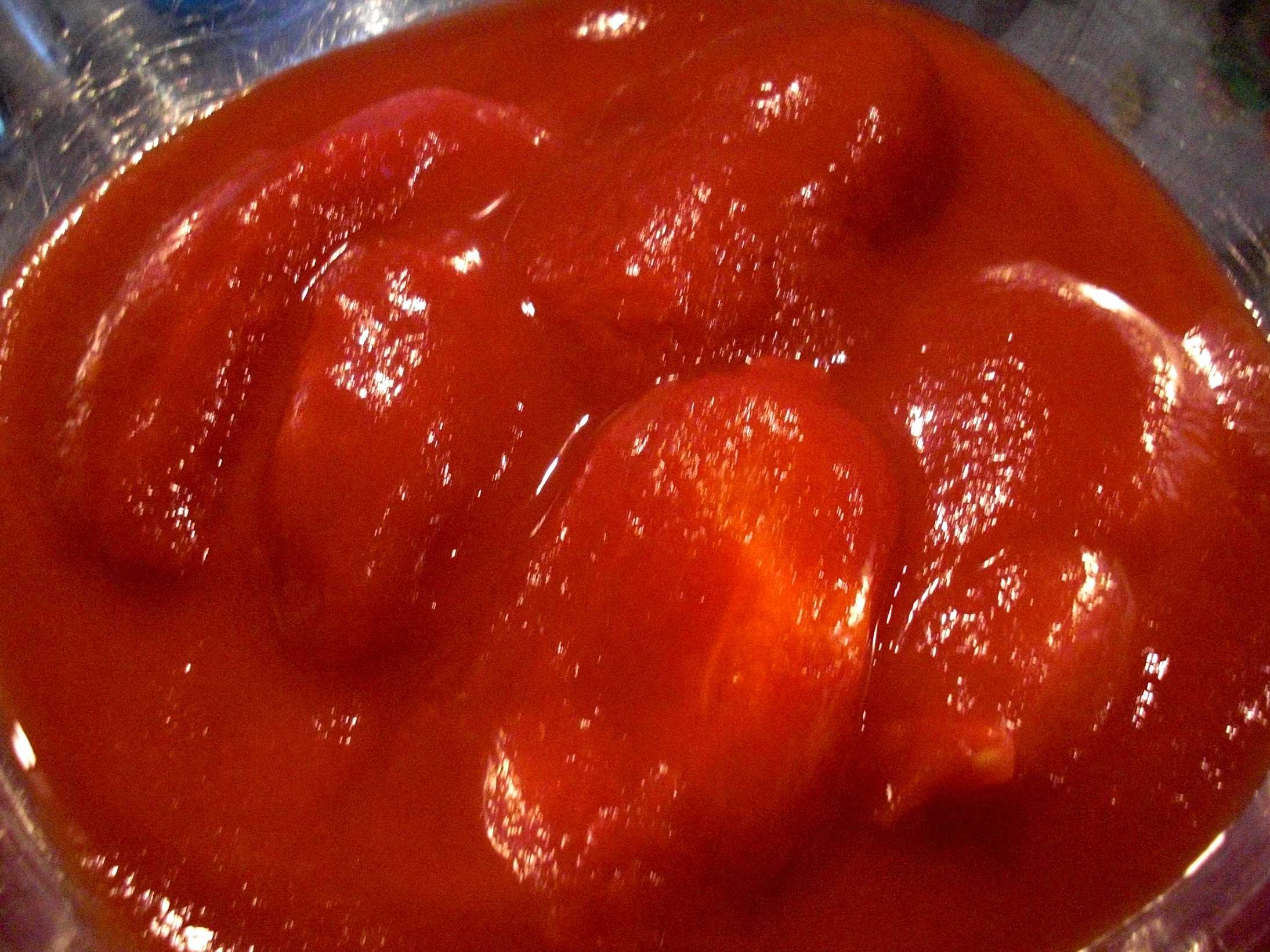 Сок помидоры самый вкусный рецепт. Помидоры в собственном соку. Тотатывсобственном соку. Помидорывсобствеенномсоку. Томаты в собственном соку на зиму.