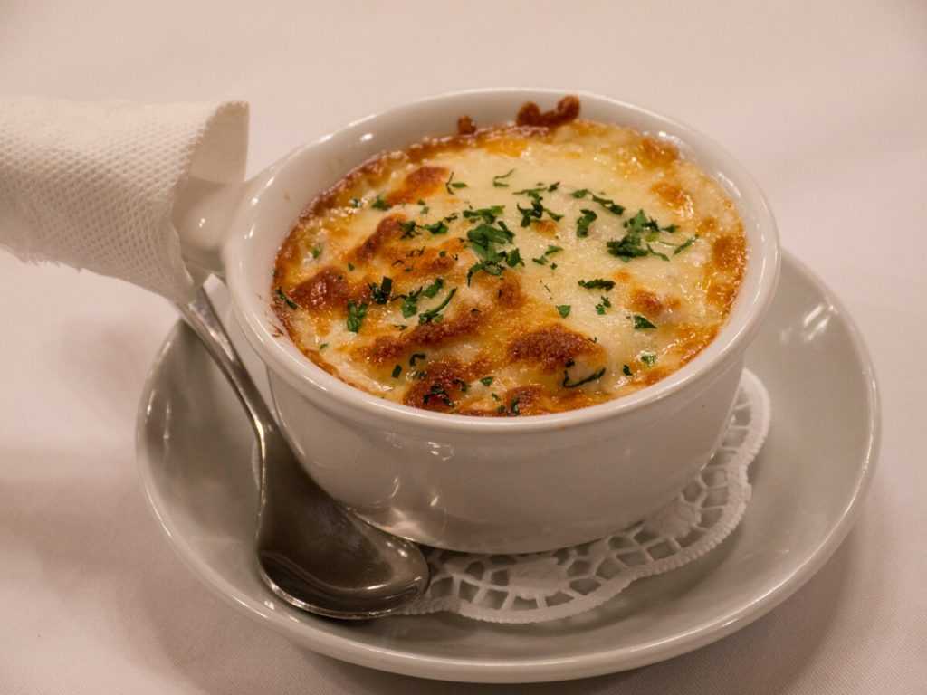 Жюльен из грибов и курицы