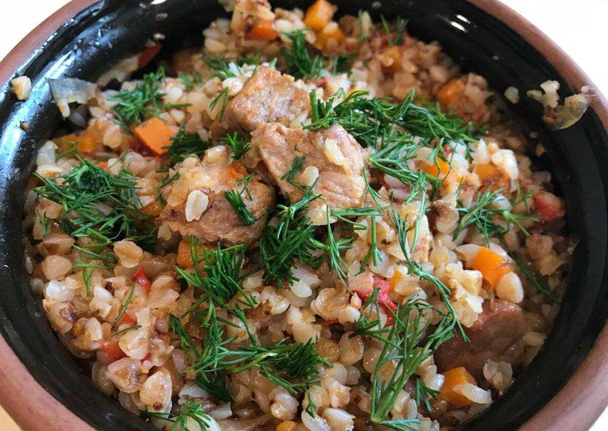 Гречневая каша с мясом: пошаговые рецепты с фото на сковороде, в духовке, мультиварке