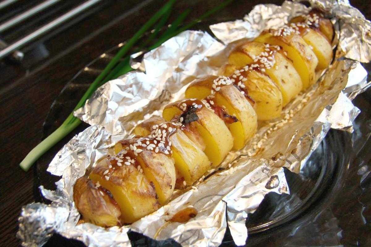 Как приготовить картошку с салом на мангале – рецепты с фото пошагово на шампурах, в фольге, шашлык, на решетке, пожарить, запечь, молодая, соленым, копченым