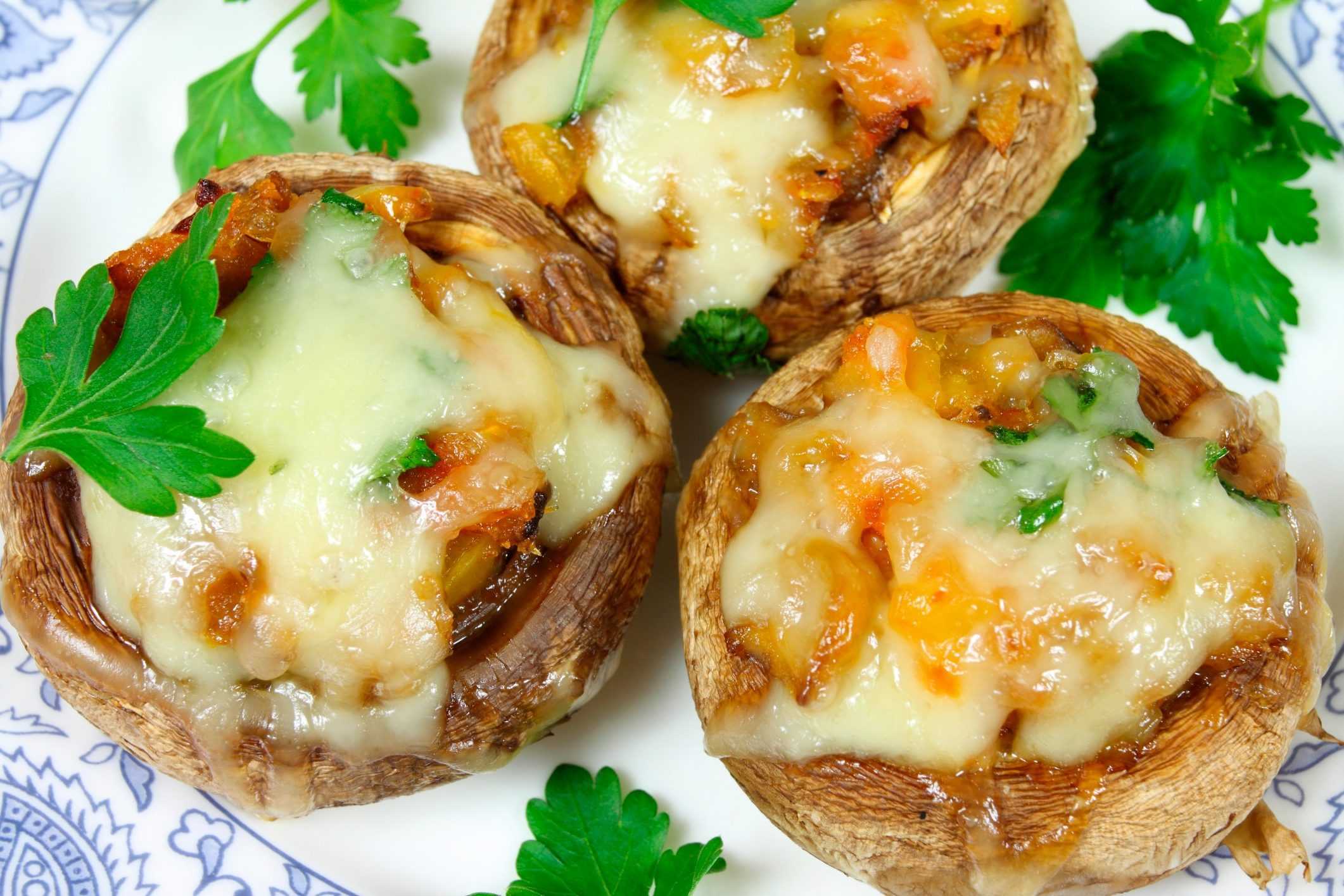 Куриные ножки с картошкой в духовке: самые вкусные фоторецепты