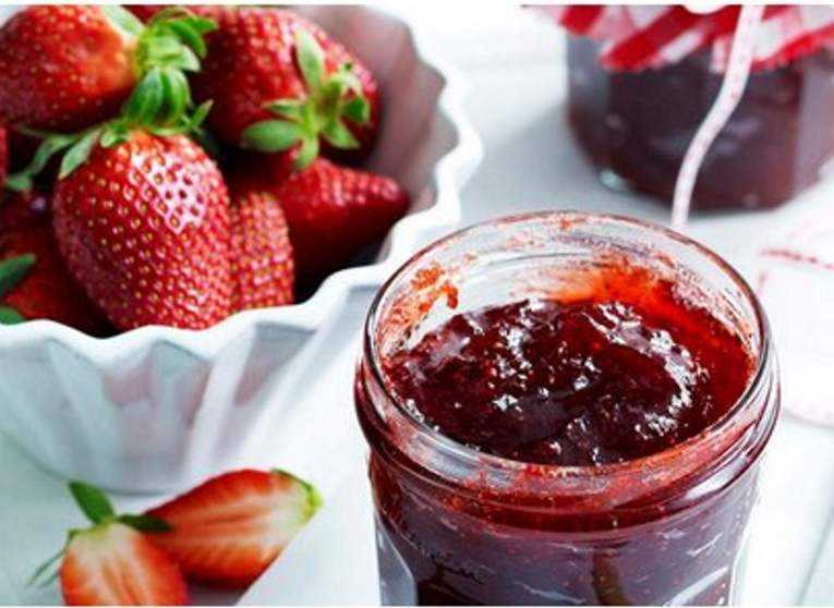 Джем из клубники на зиму: 10 рецептов густого клубничного джема
