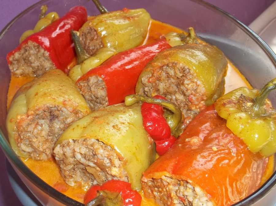 Фаршированный перец запеченный в духовке — 6 вкусных рецептов приготовления