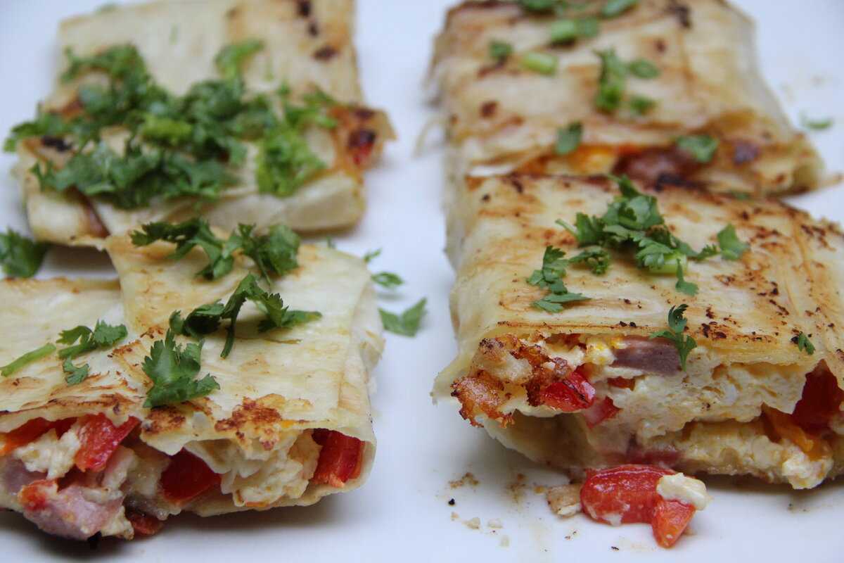 Курица в лаваше, запеченная в духовке, - просто и вкусно! простой и вкусный лаваш с курицей: секреты приготовления в домашних условиях