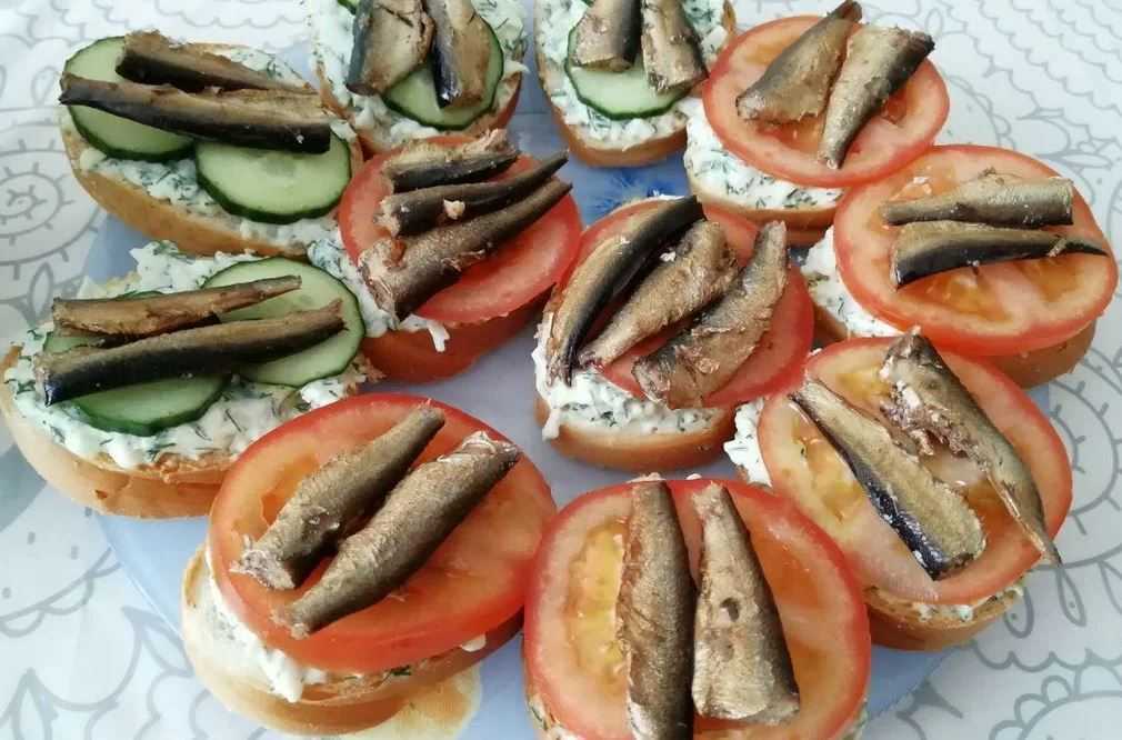 Фаршированные яйца - 15 вкусных рецептов с фото и пошаговым описанием