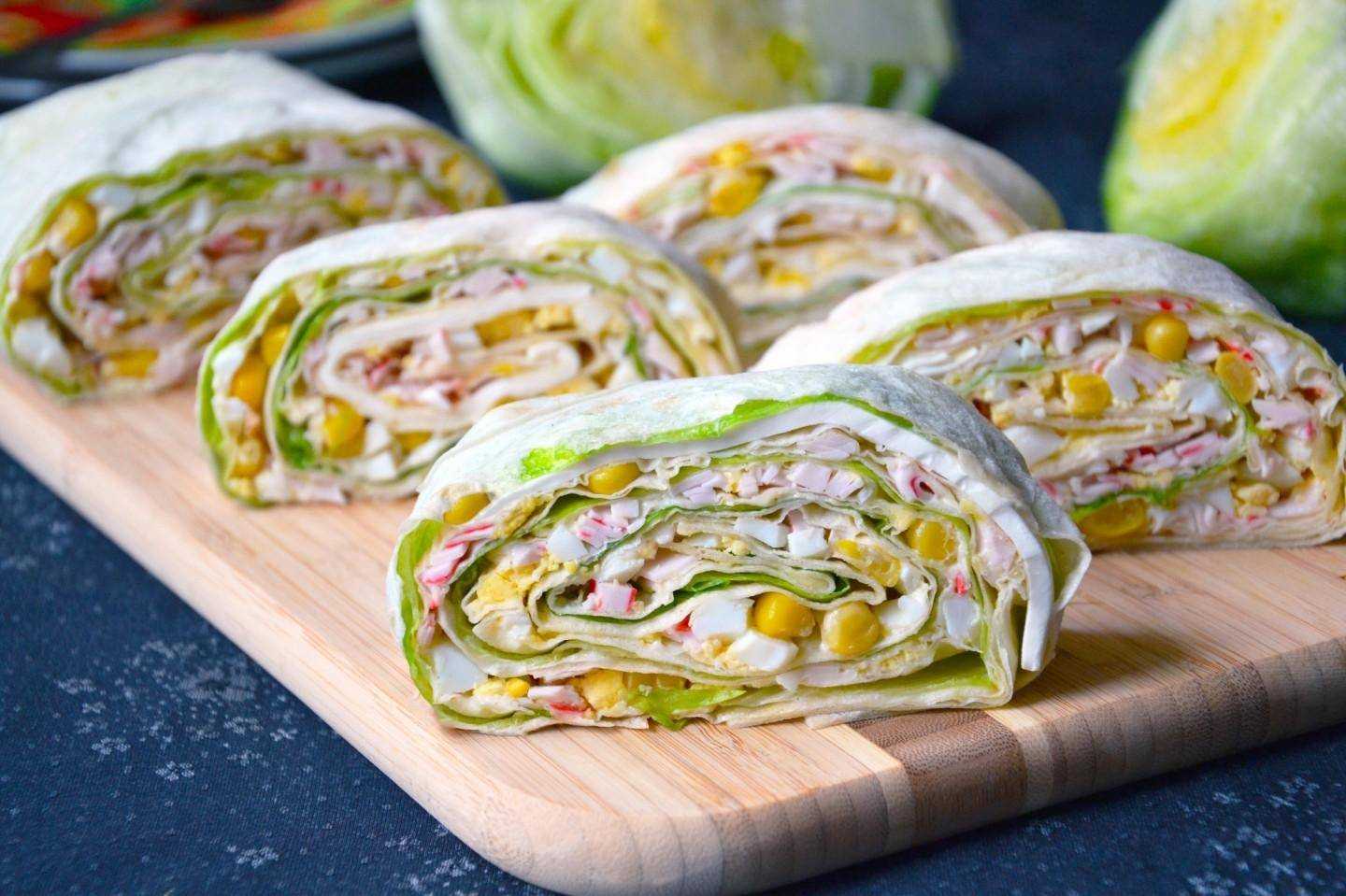 Рулеты из лаваша с разными начинками: 3 простых и вкусных рецепта на новый год 2024