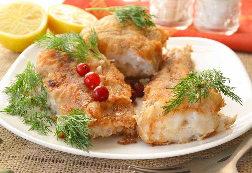 Минтай жареный на сковороде — 4 вкусных и простых рецепта