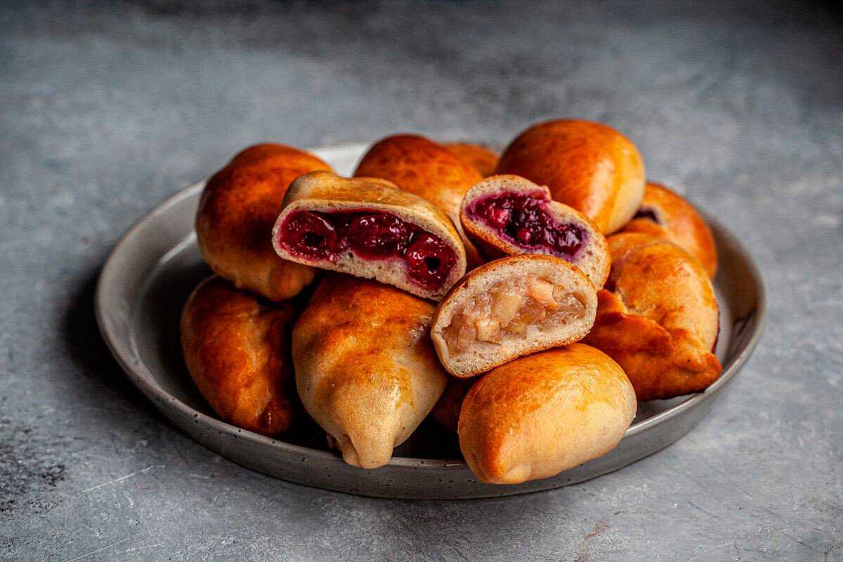 Печеночные пирожки с печенью - 15 рецептов - 1000.menu