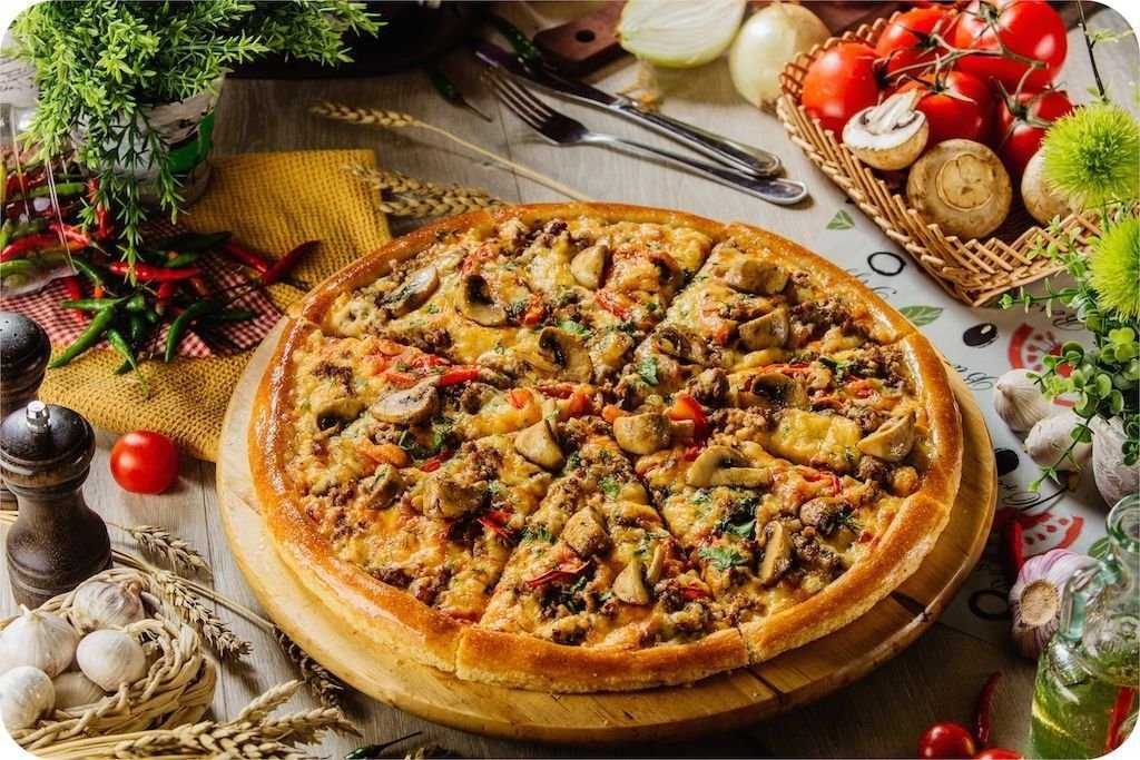 Домашняя пицца в духовке: быстро и легко. 8 вкусных и простых рецептов
