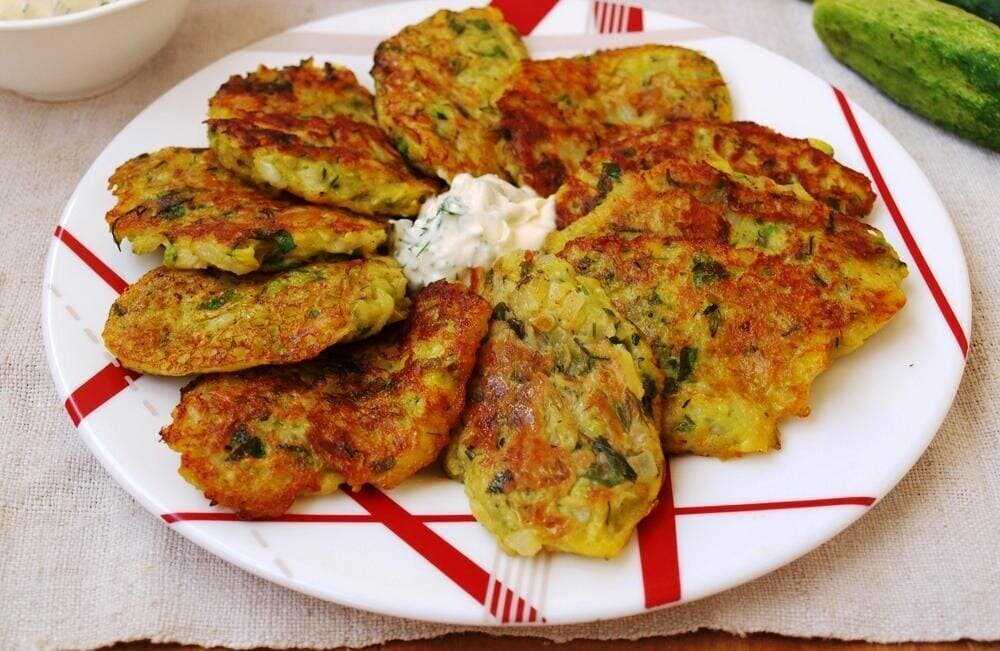 Оладьи из кабачков — 12 самых вкусных рецептов