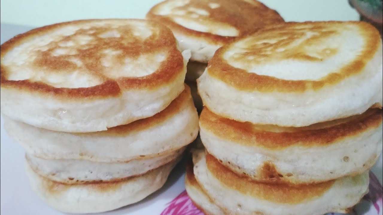Пышные оладьи на кефире: 5 самых вкусных рецептов с фото (пошагово)