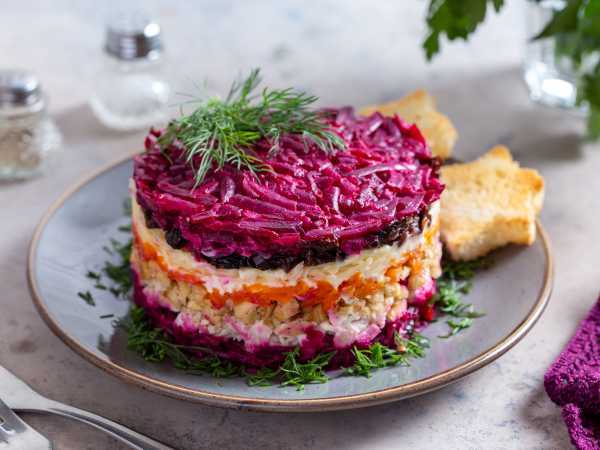 Салат из свеклы с черносливом и грецкими орехами вкусный рецепт с фото пошагово и видео - tvcook.ru