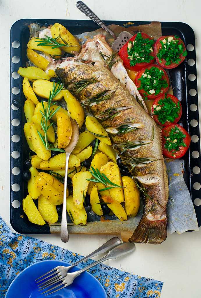 Судак запеченный в духовке — быстро и вкусно. рецепты приготовления судака