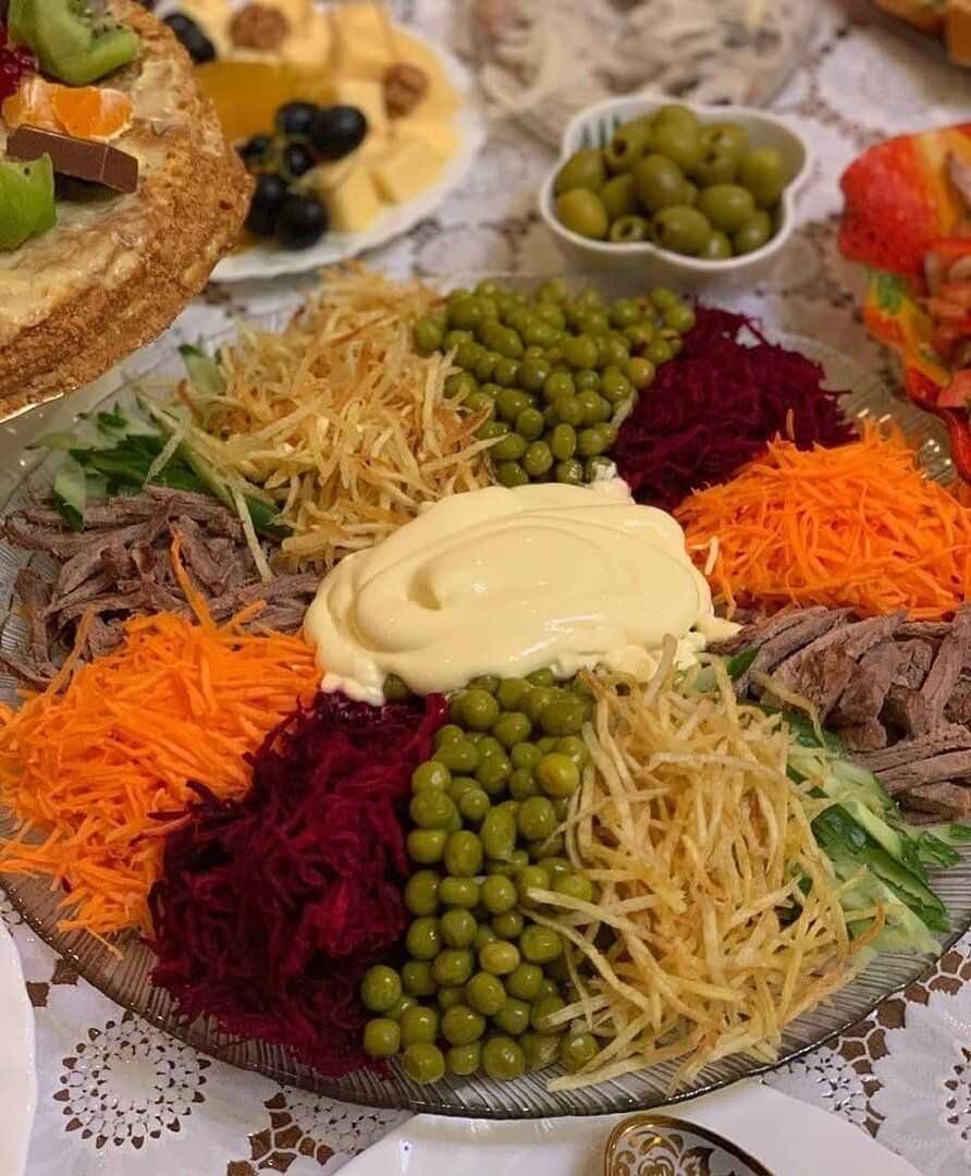 Салат слоёный с курицей, корейской морковью, жареным картофелем и грибами ⋆ готовим вкусно, красиво и по-домашнему!