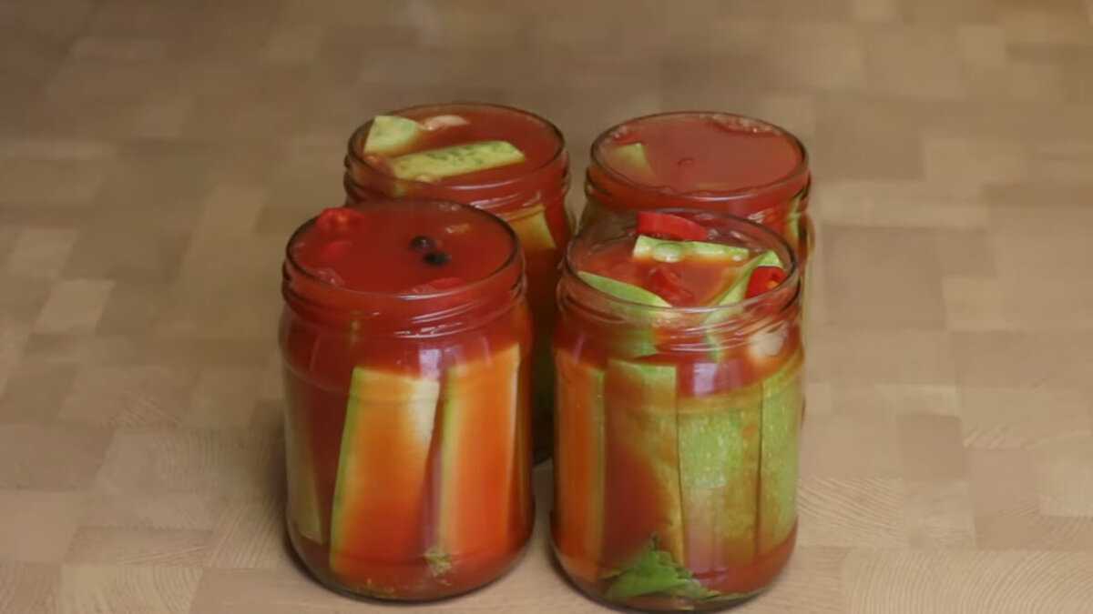 Маринование кабачков на зиму в банках: 10 простых и вкусных рецептов