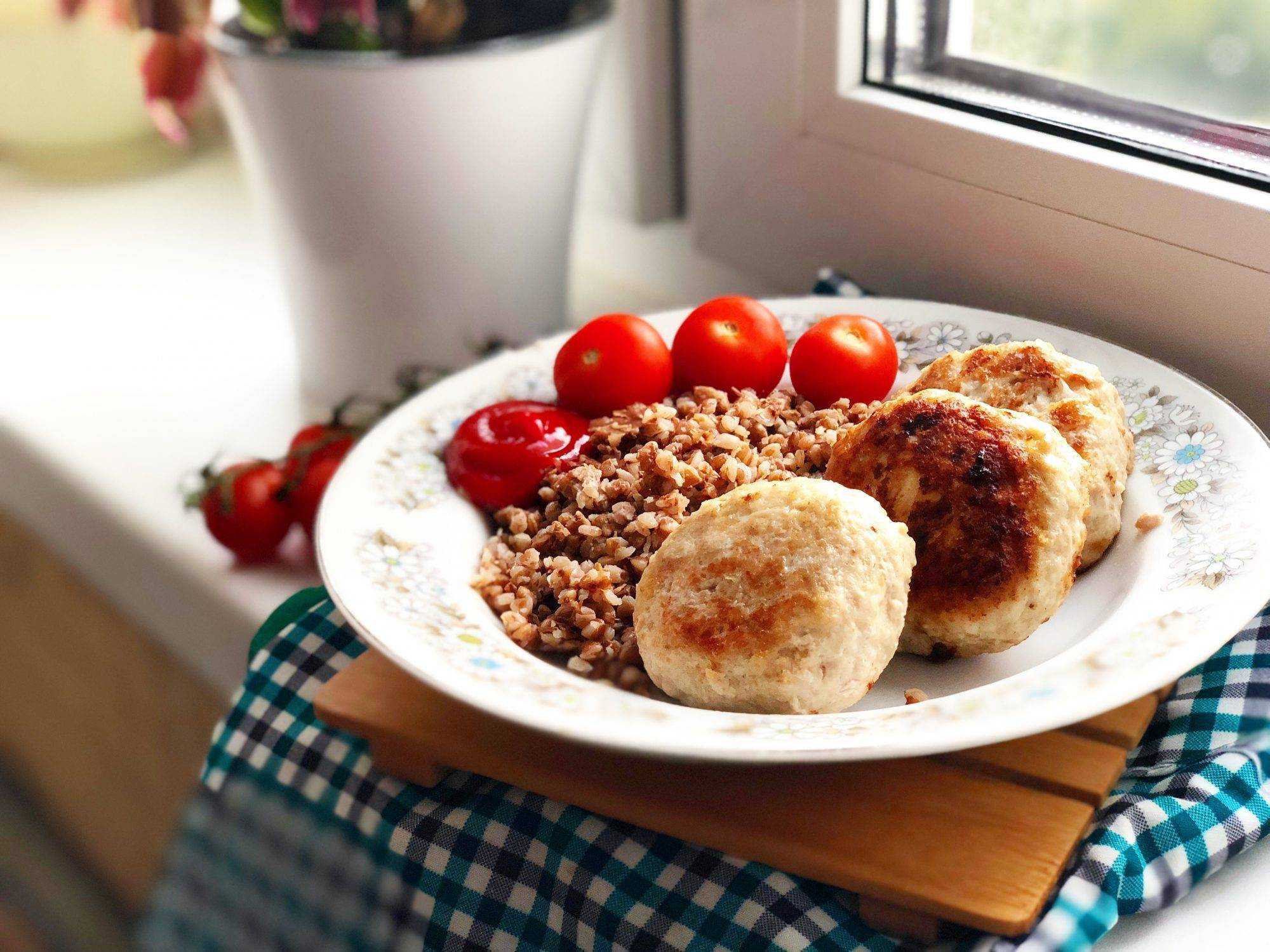Котлеты из геркулеса – полезно! вкусные котлеты из геркулеса с овощами, печенью, фаршем, консервами, грибами и сыром - автор екатерина данилова - журнал женское мнение