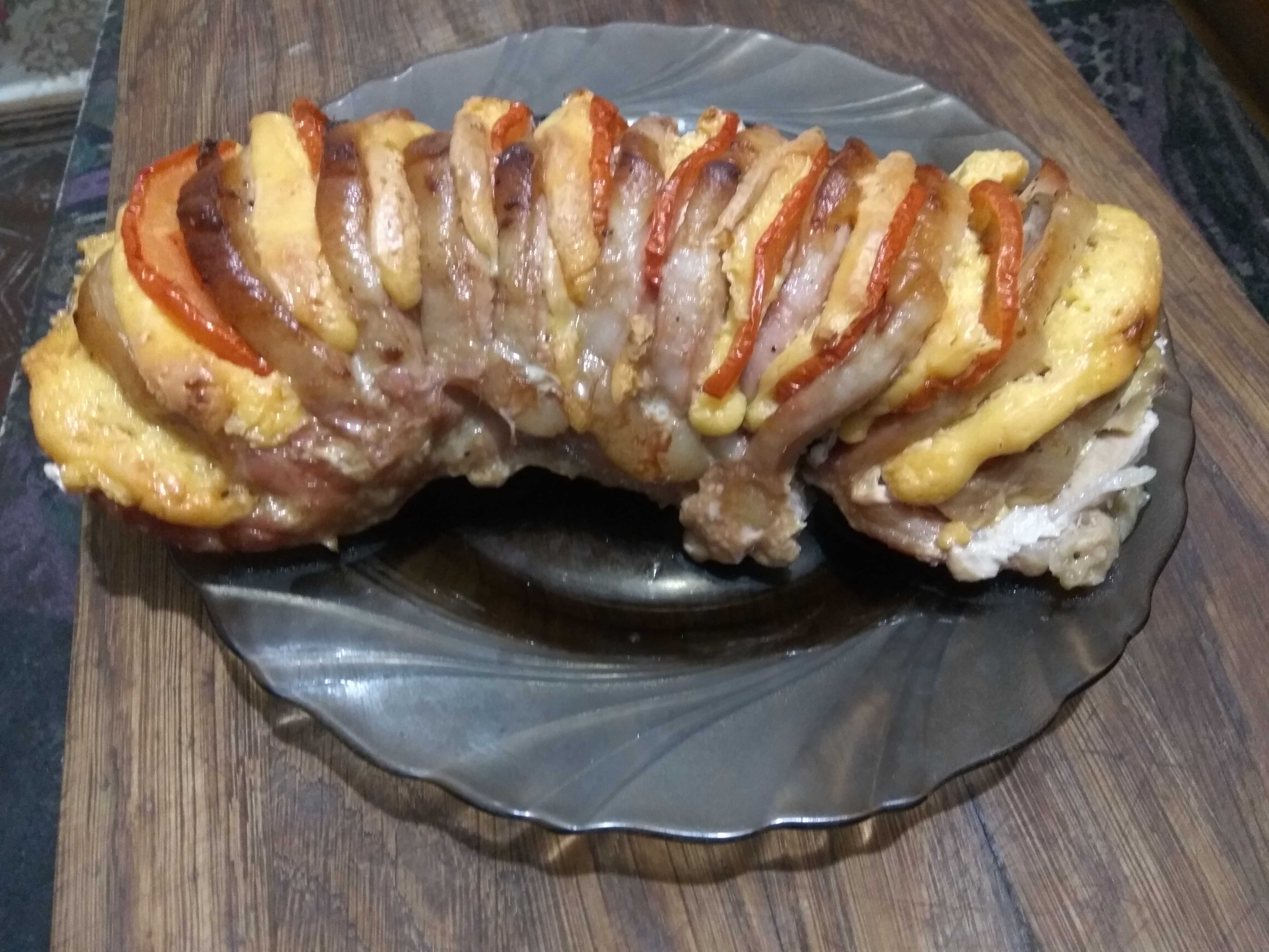 Мясо свинины, запеченное в духовке с помидорами гармошкой: рецепт с фото и видео